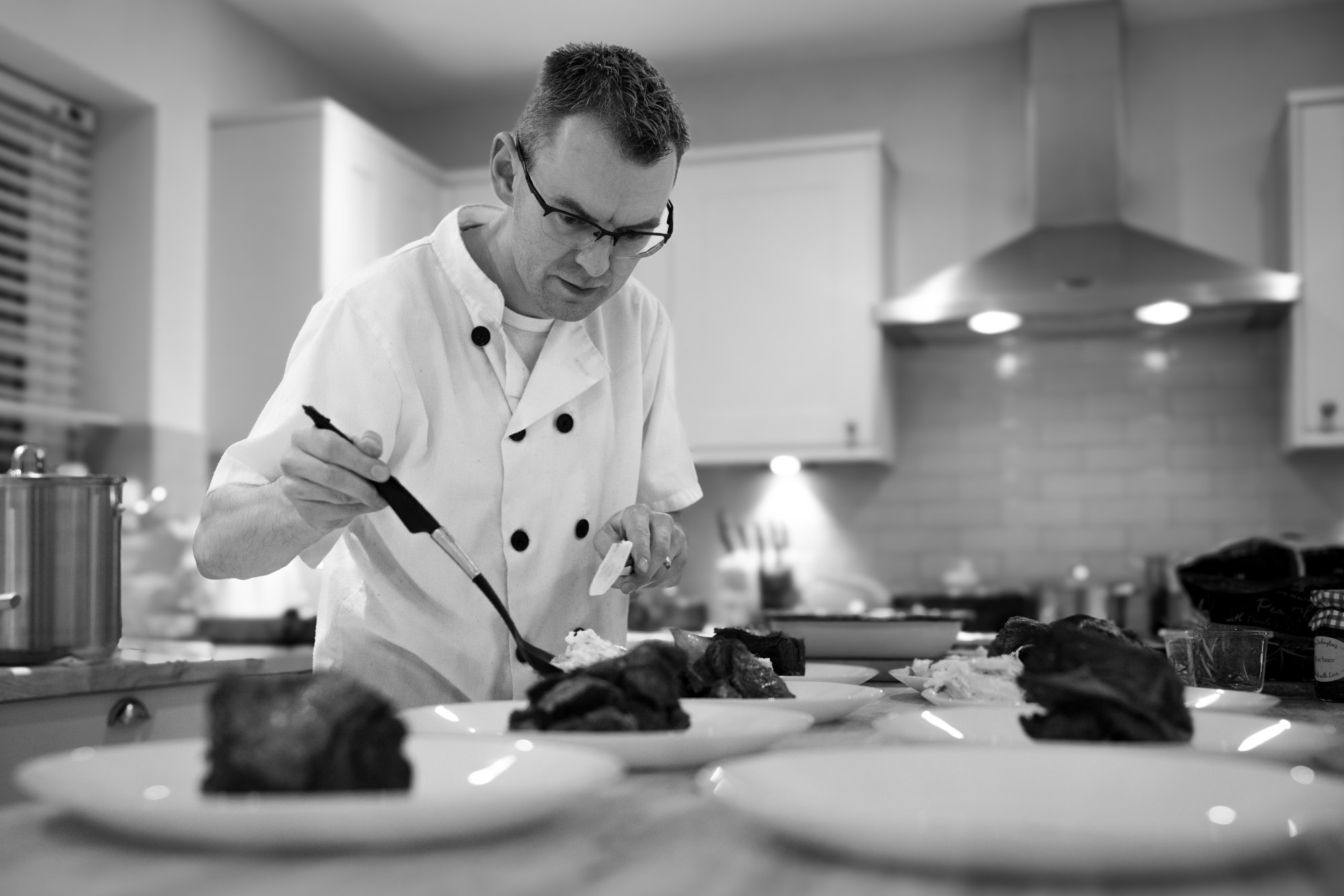 Photo of Shaun Nixon The Cook in the North serving by photographer Richard Willett